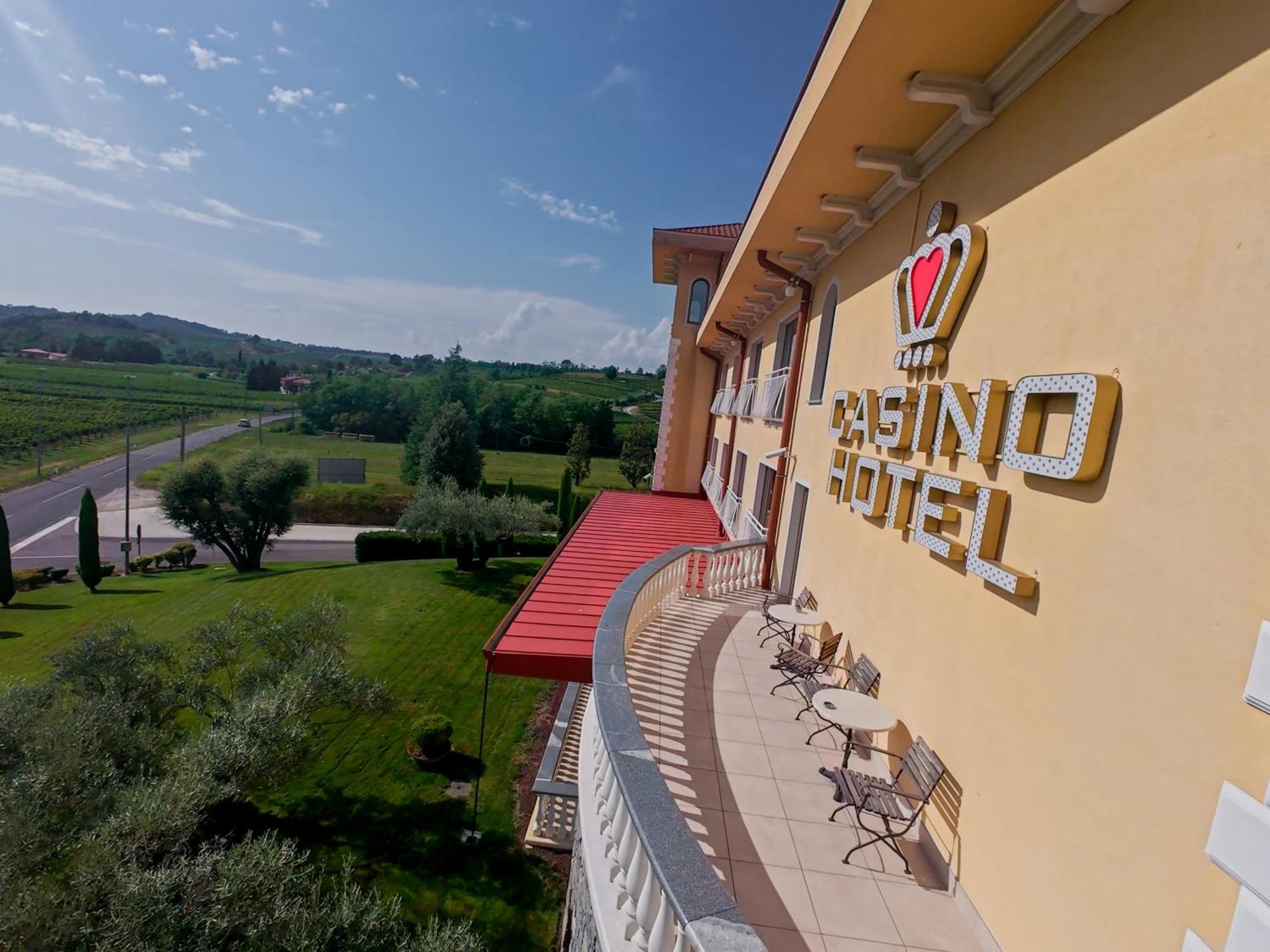 Hotel Venko ドブロボ エクステリア 写真