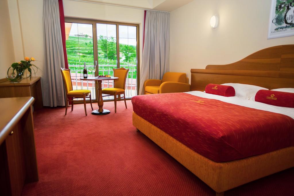 Hotel Venko ドブロボ エクステリア 写真