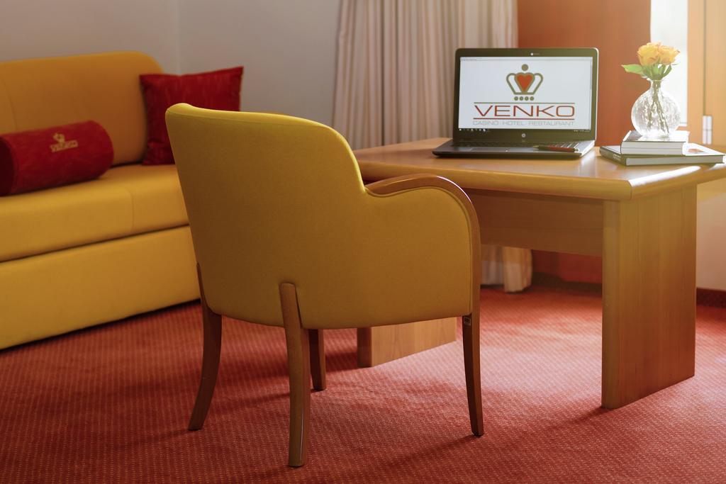 Hotel Venko ドブロボ エクステリア 写真